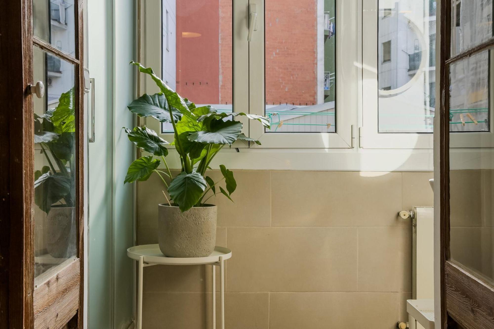 Magalhaes - Trad Flat In Poble Sec, Near Ramblas برشلونة المظهر الخارجي الصورة