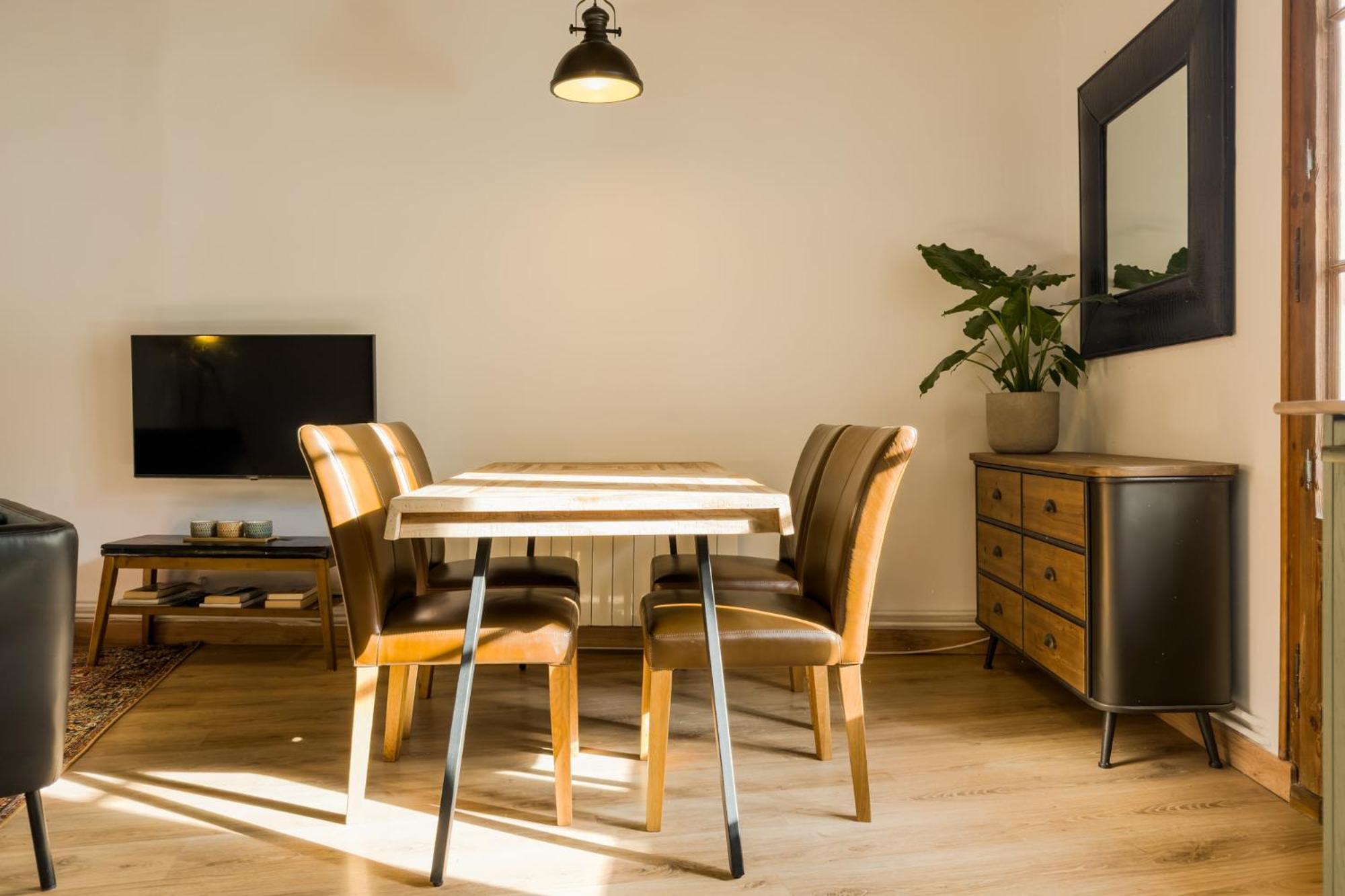 Magalhaes - Trad Flat In Poble Sec, Near Ramblas برشلونة المظهر الخارجي الصورة