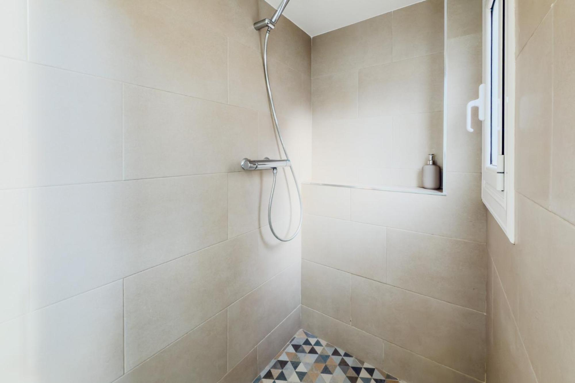 Magalhaes - Trad Flat In Poble Sec, Near Ramblas برشلونة المظهر الخارجي الصورة