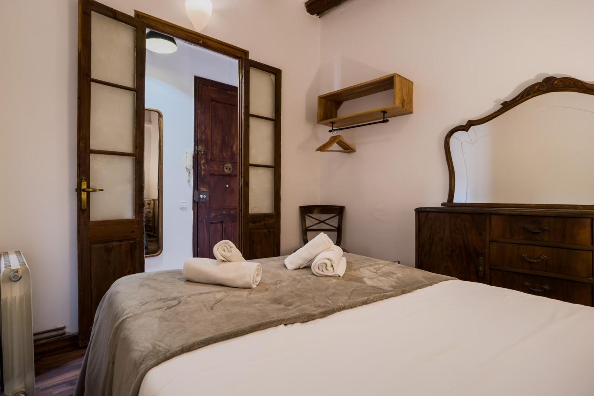 Magalhaes - Trad Flat In Poble Sec, Near Ramblas برشلونة المظهر الخارجي الصورة