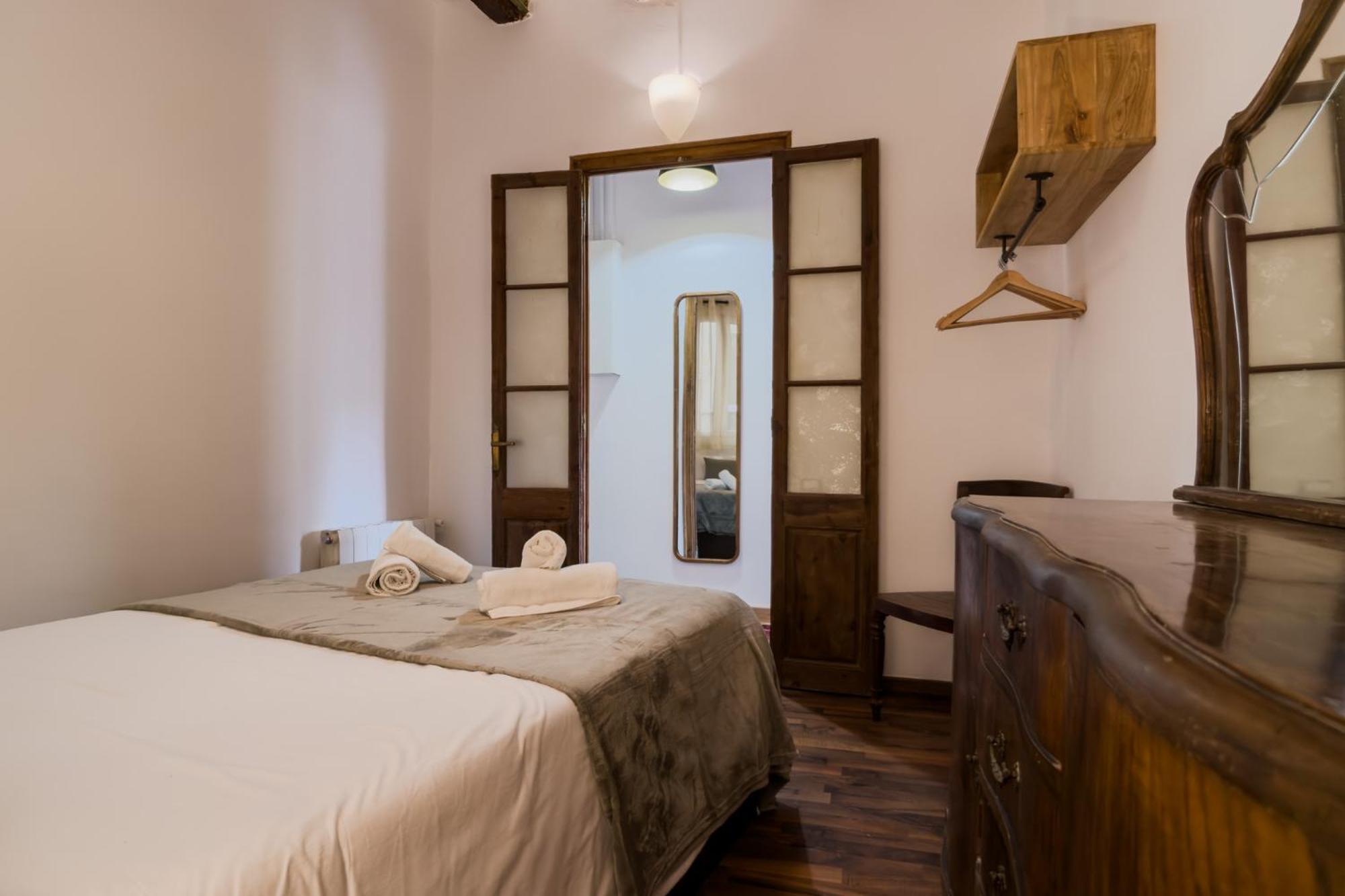 Magalhaes - Trad Flat In Poble Sec, Near Ramblas برشلونة المظهر الخارجي الصورة